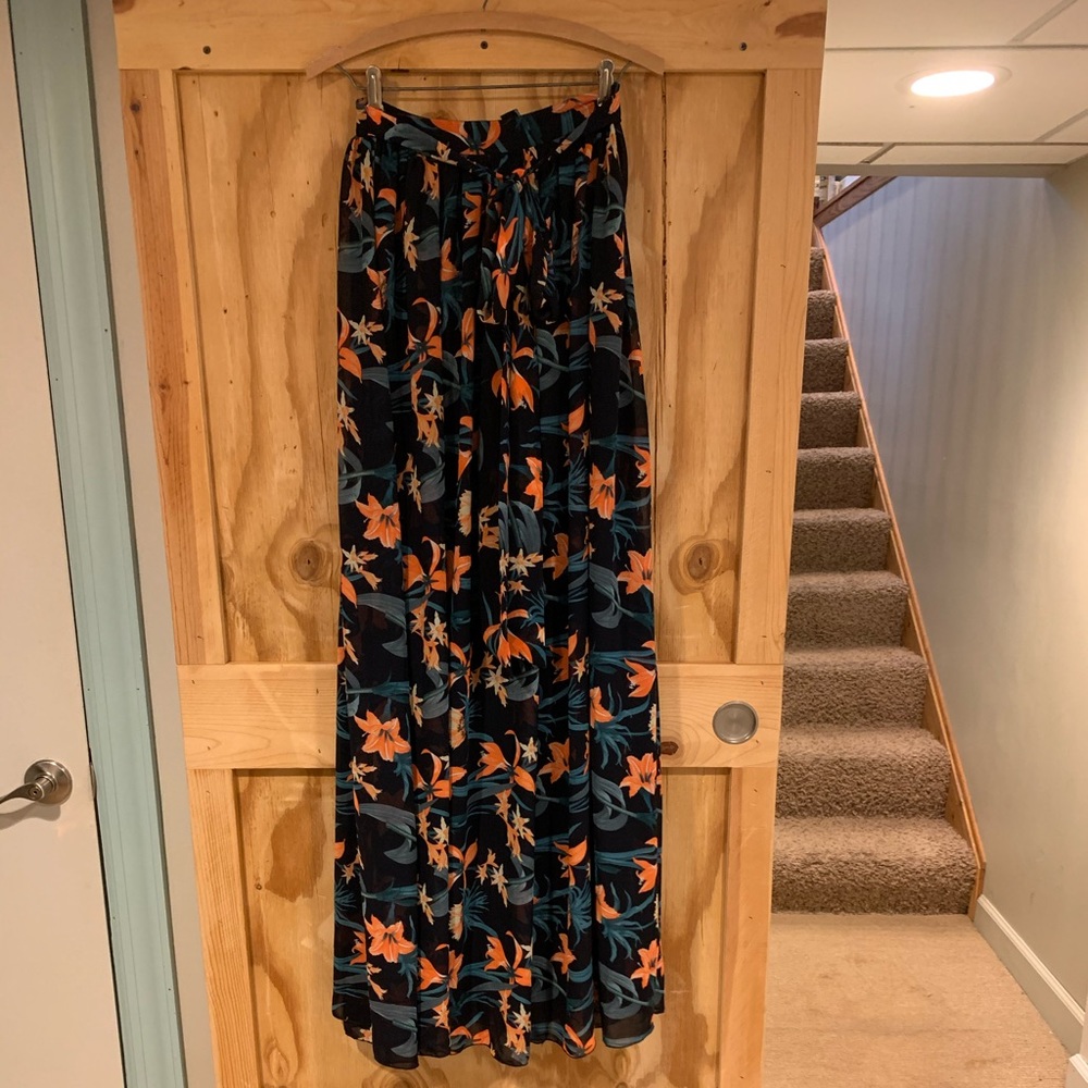 BRAND NEW Windsor maxi skirt